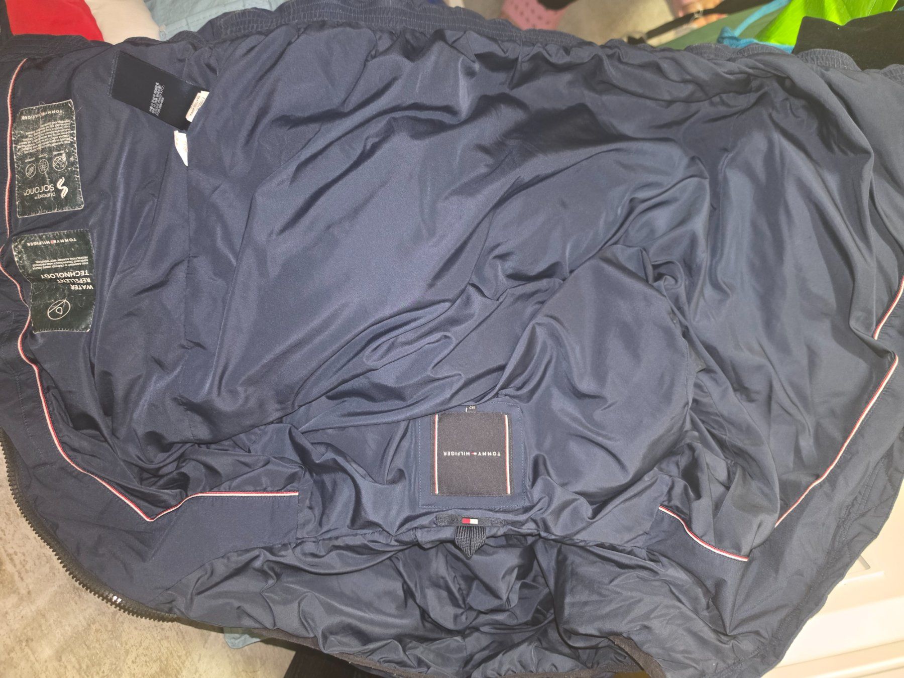 Tommy Hilfiger Vestes & Manteaux: Tommy Hilfiger Winterjacke gr 152 – D'occasion à Zermatt par ancise 2