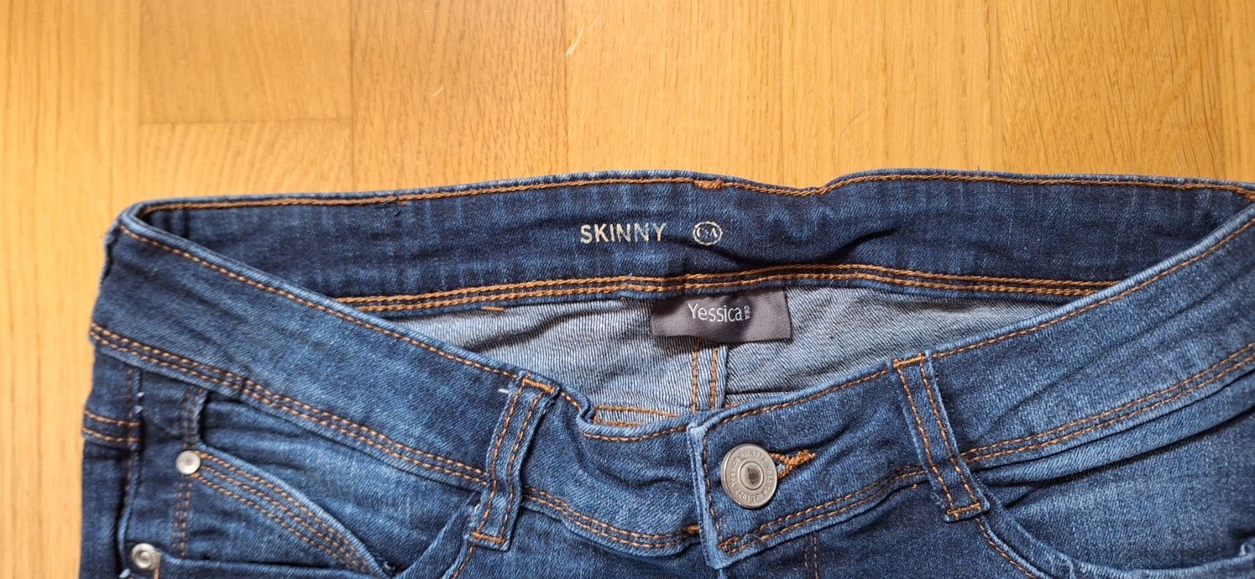 C&A Jeans: jeans – Neuf (Voir description) à Lussery-Villars par pousinete02 2