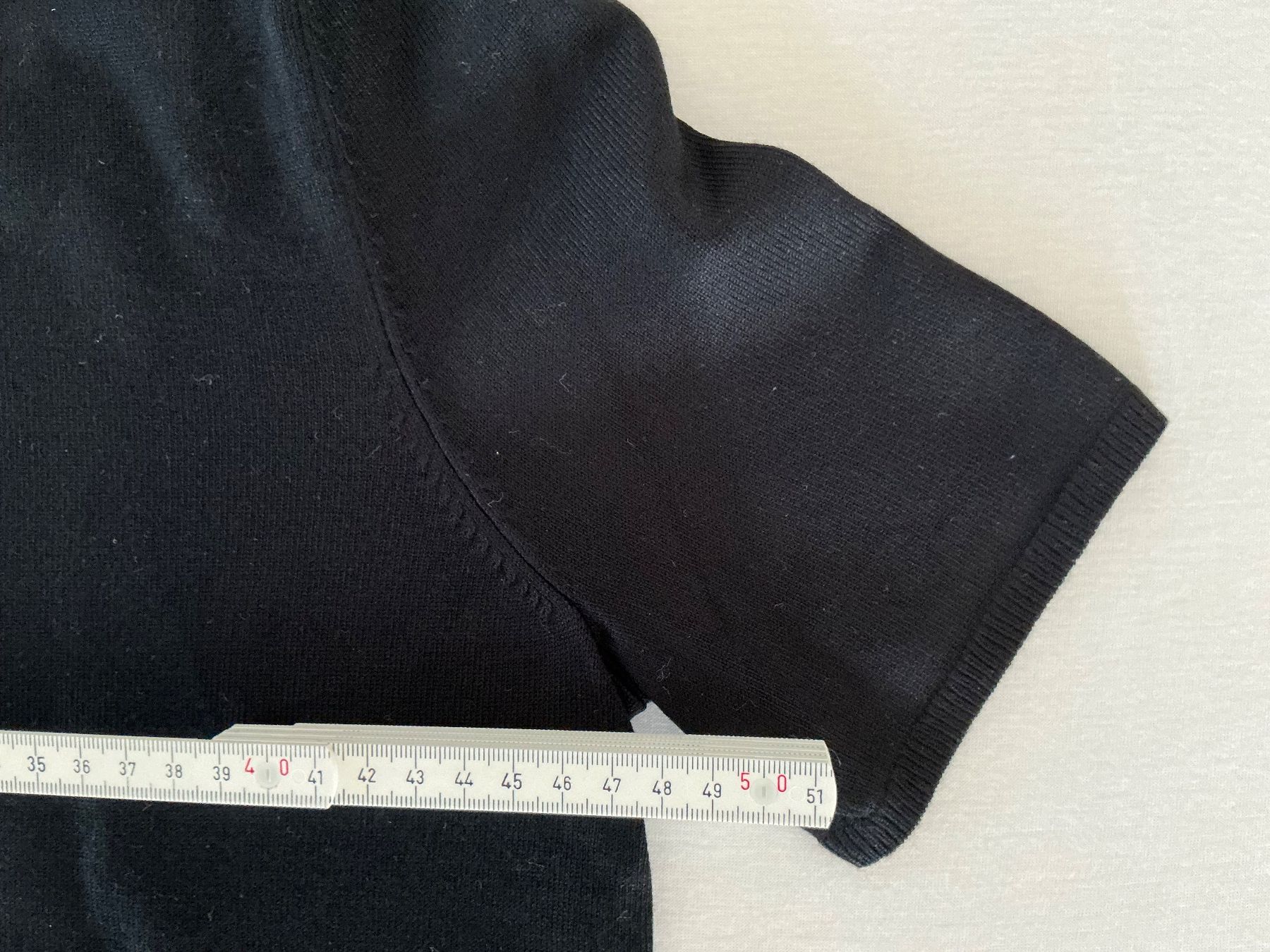 Maglioni & Felpe: Schwarzer Nulu Kurzarm Pullover in Gr. S – Usato da Cormondrèche venduto da fra_gn5t 4