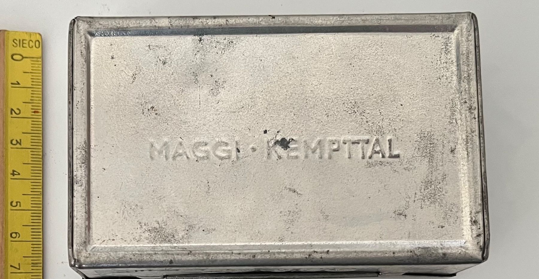 Barattoli: Dose Maggi Kempttal Blumenmuster Metall Dose gebraucht – Usato da Ostermundigen venduto da DaxKarten-75 2