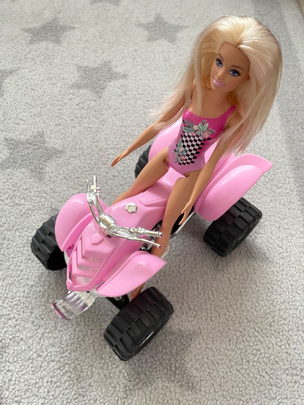 Giocattoli: Barbie mit Squad – Usato da Baar venduto da Chrila3