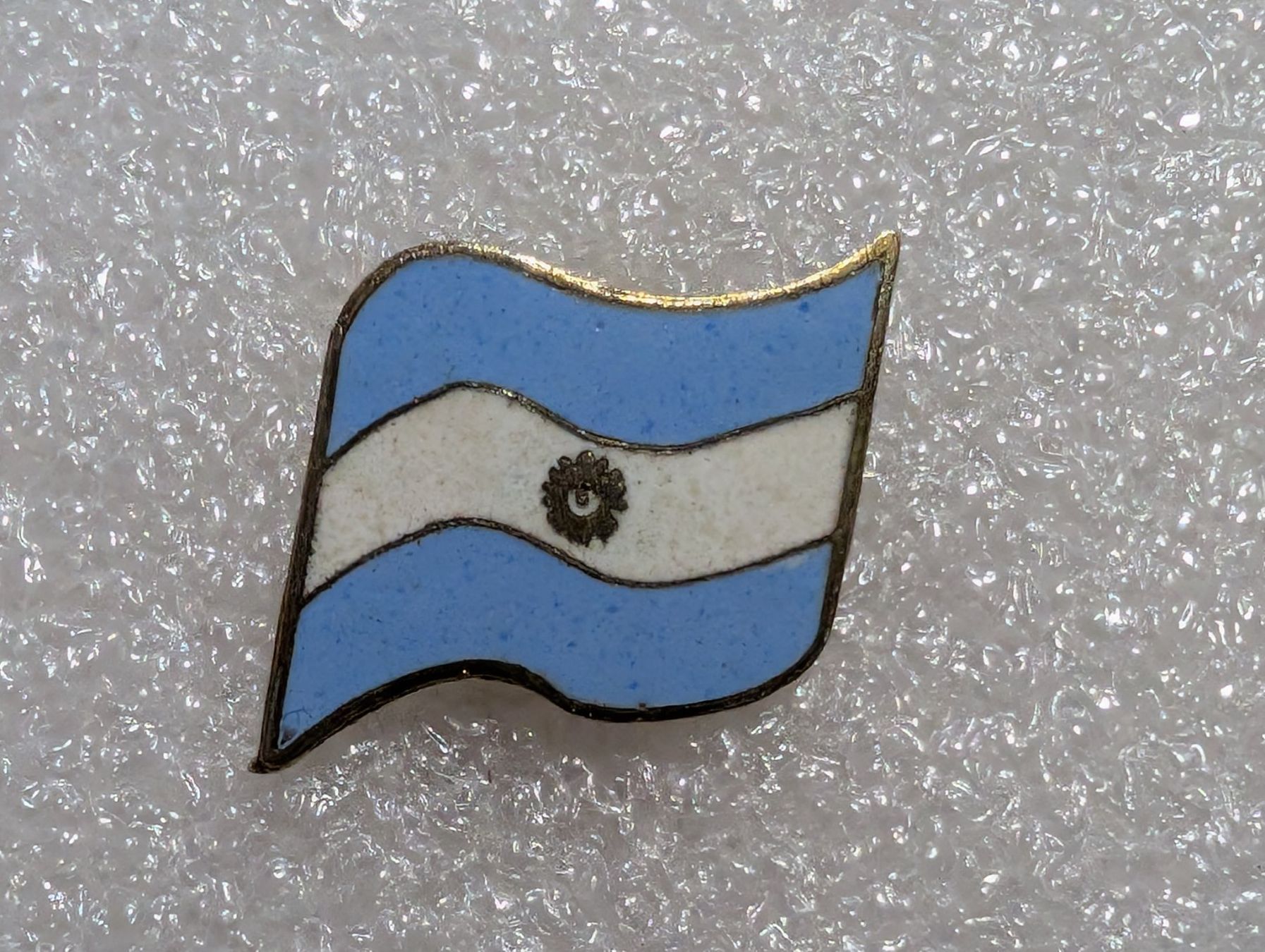Placchette & Badge: Ansteckpin 253: Flagge – Usato da Oppligen venduto da Pin-Fall-Shop