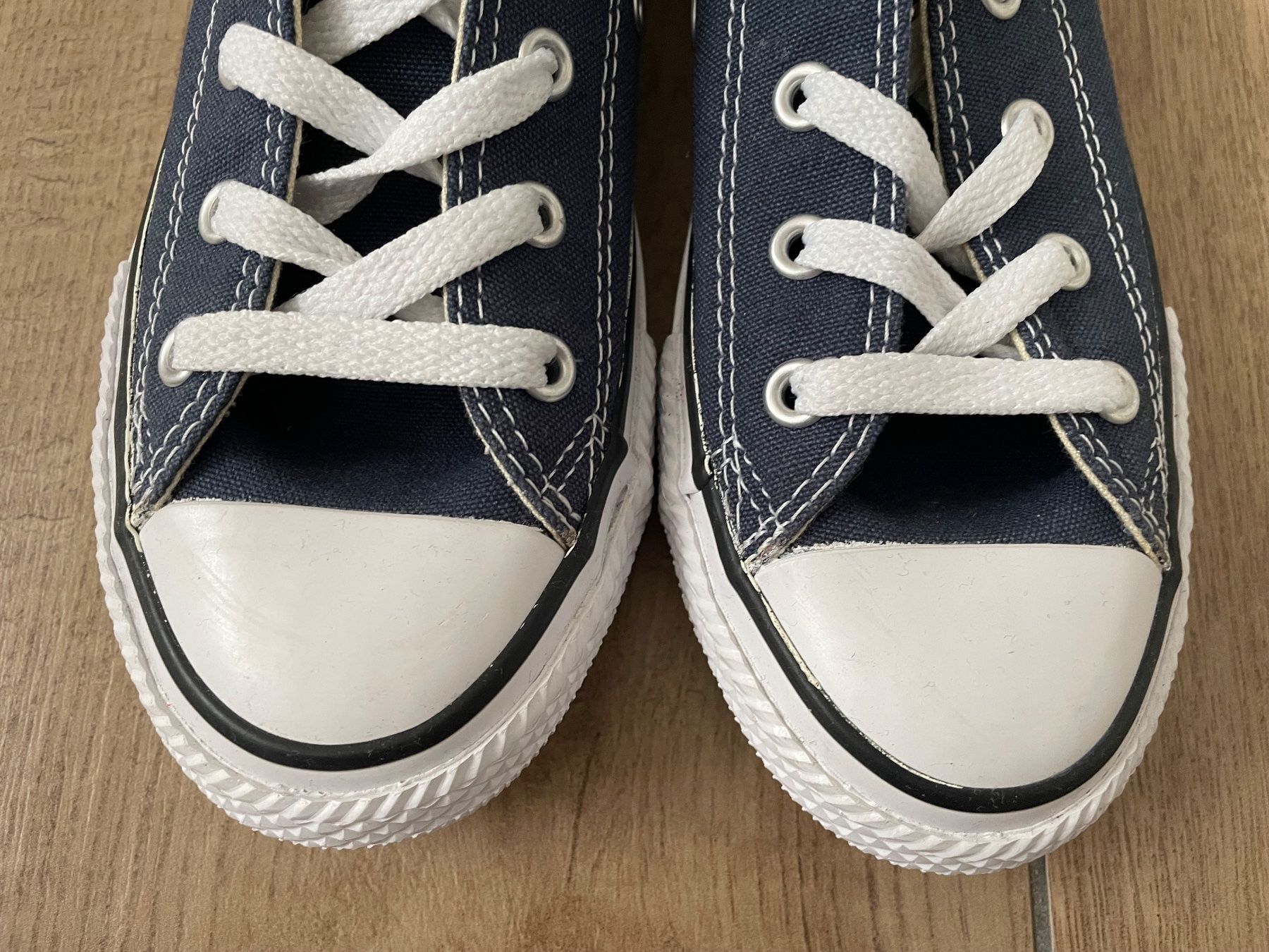 Converse Scarpe per ragazzi: Converse Turnschuhe dunkelblau Gr. 32 NEU – Nuovo (secondo la descrizione) da Waltenschwil venduto da hansnine 4