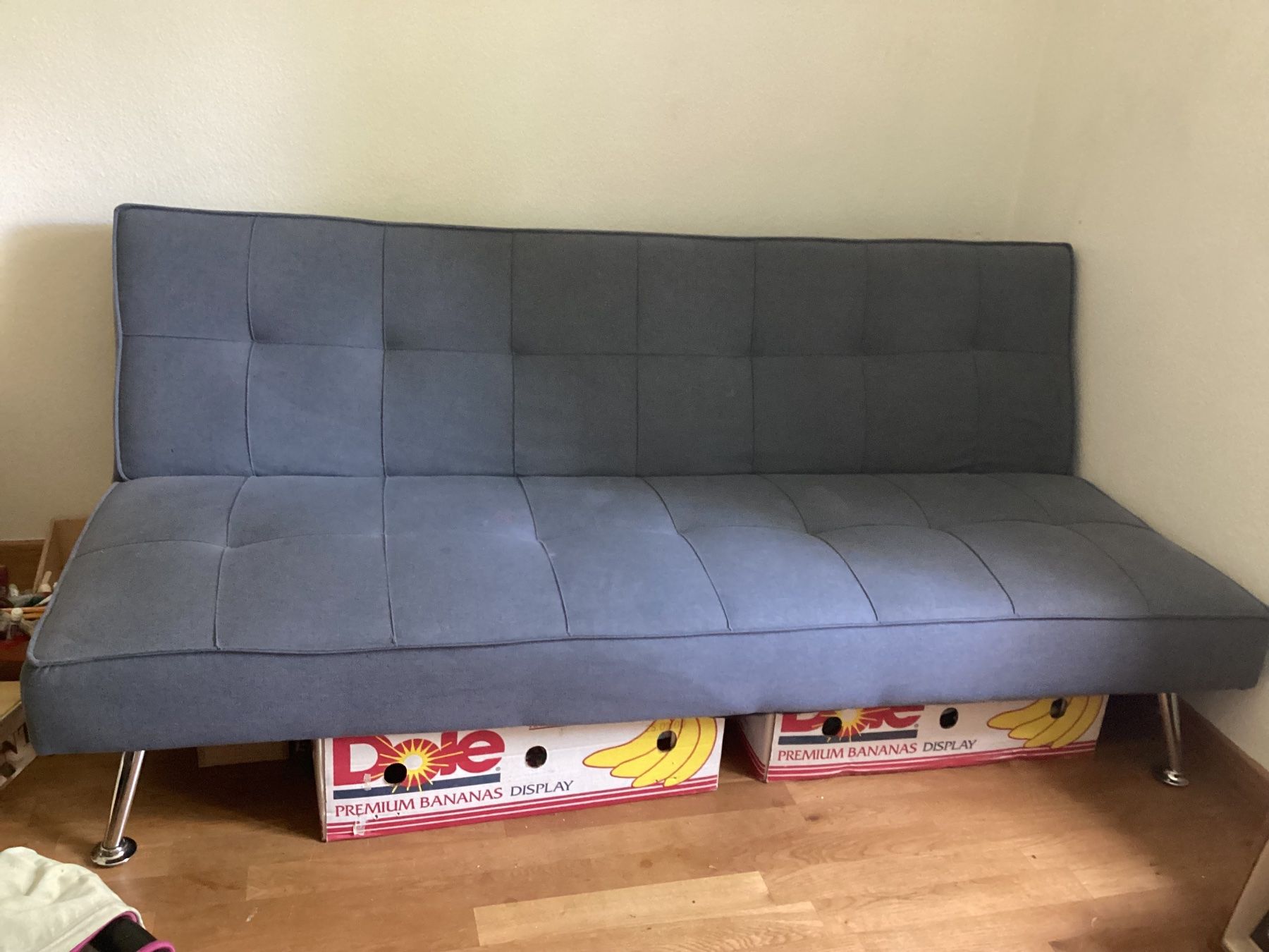Divani: Schlafsofa grau mit Metallfüssen 200cm Breite – Usato da Uster venduto da am2_6jng