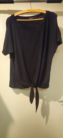 Damen T-Shirt schwarz Grösse M mit Bindung guter Zustand