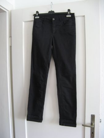 Benetton Hose schwarz Gr. 38, tief geschnitten