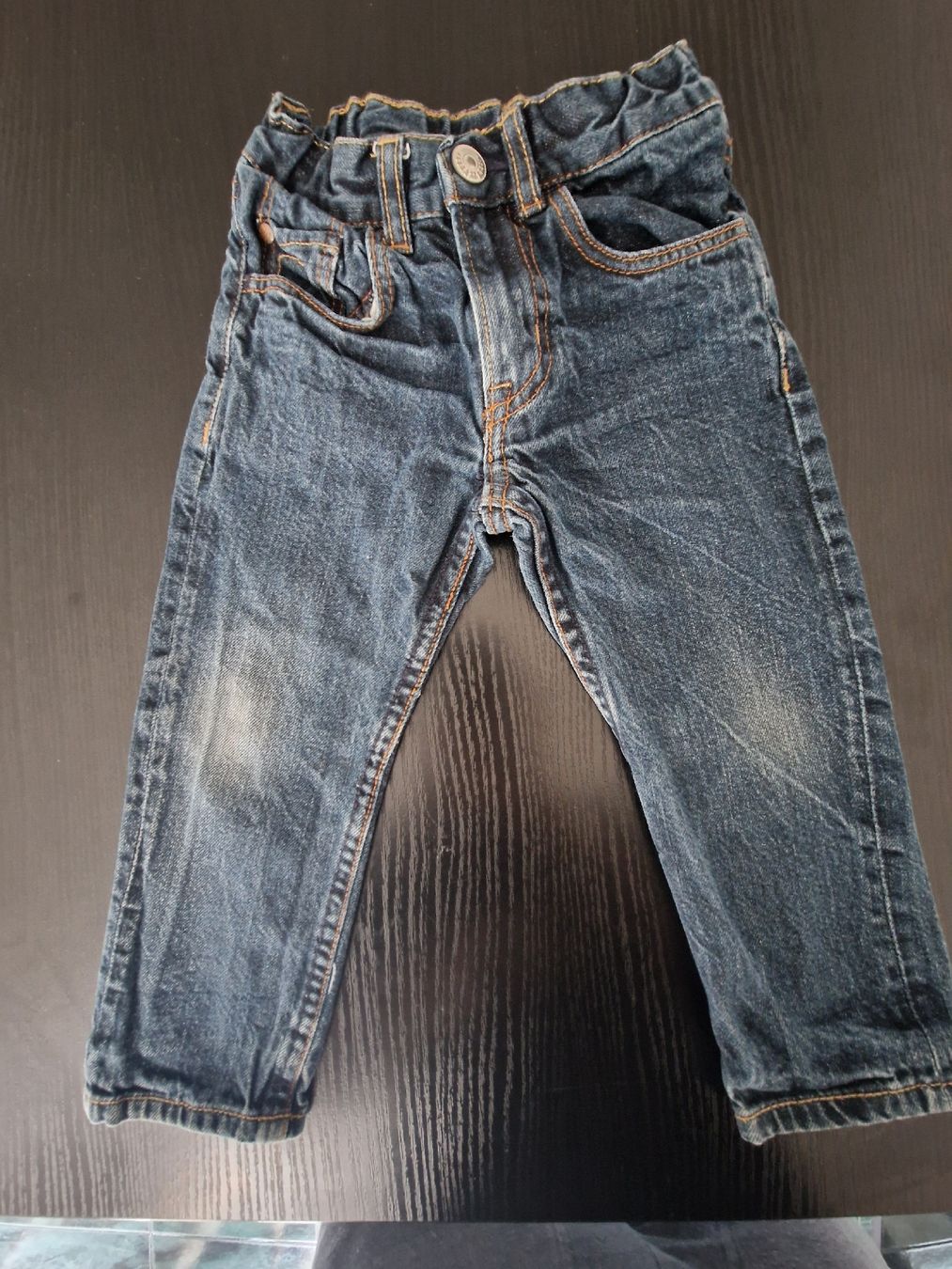 H&M Pantaloni: Jeans Hosen 4 Stück Gr 92 – Usato da Hornussen venduto da Rysrys 1