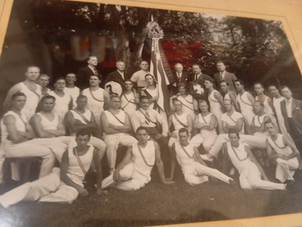 Foto & Immagini: 50 Jahre Turnverein Breite – Usato da Basel venduto da Petergunn 1