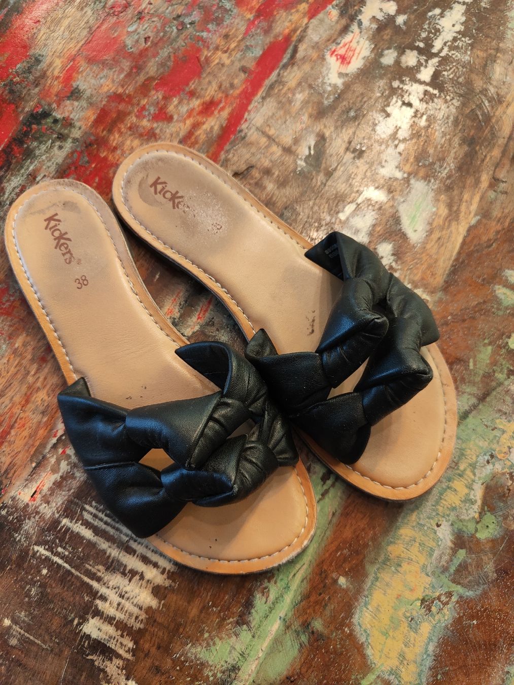 Kickers Chaussures femmes: Kickers Sandalen, Schwarz, Gr 38 – D'occasion à Biel Bienne par anjasch