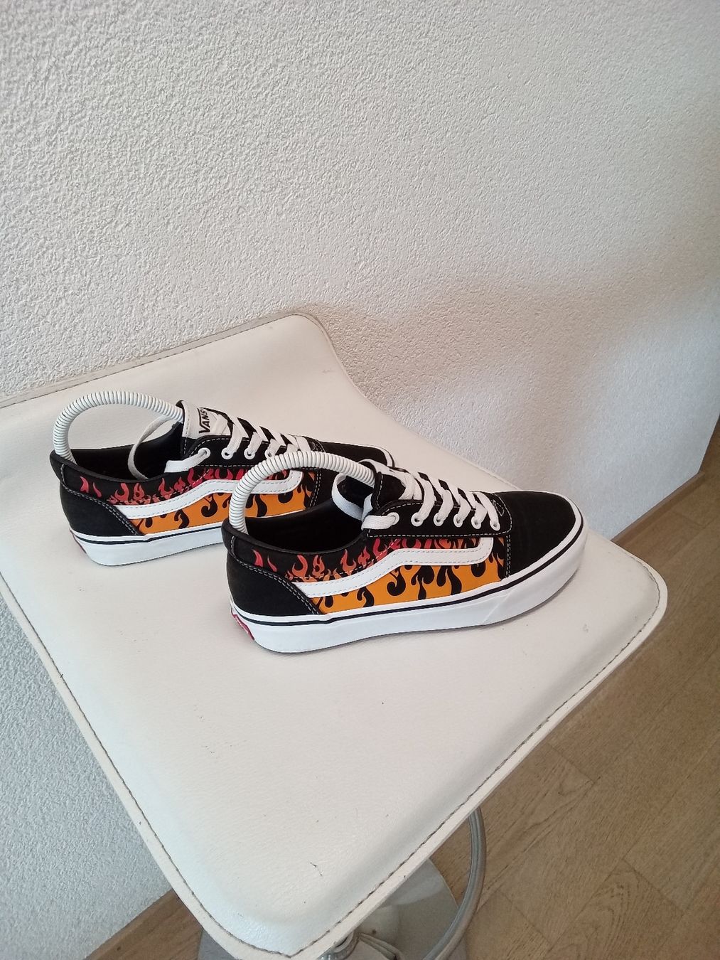 Vans Chaussures garçon: Baskets Vans Old Skool Flame - Taille 35.0 – Neuf (Voir description) à St-Sulpice VD par mar_th8v 3