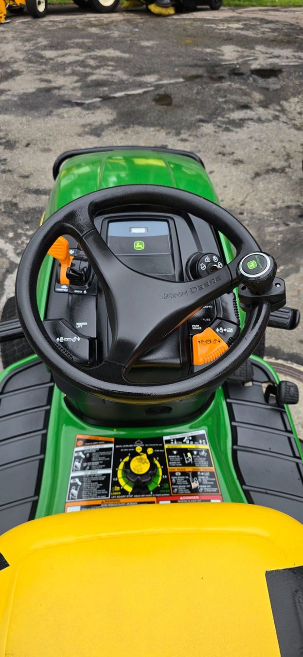 John Deere Tagliaerba: John Deere X320 Rasentraktor - Frühlings-Schnäppchen! – Usato da Rain venduto da Fafan069 4