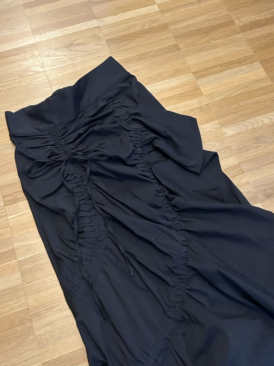 Gonne: Japanese Ruffle Cargo Skirt  – Usato da Basel venduto da alinee_sophiee 1