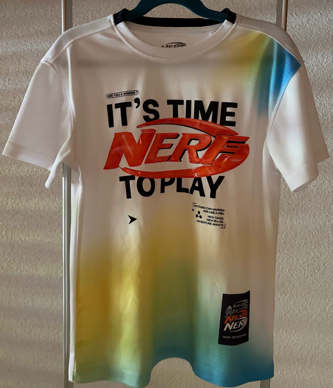 Chemises, T-shirts & Polos: T-Shirt Nerf – D'occasion à Bichelsee par saga74