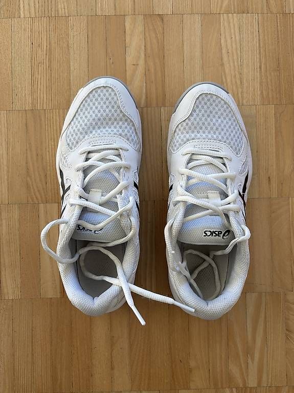 Herrenschuhe: Asics-Hallenturnschuh Gr. 38 – Gebraucht aus Wangen ZH von est_bjr5