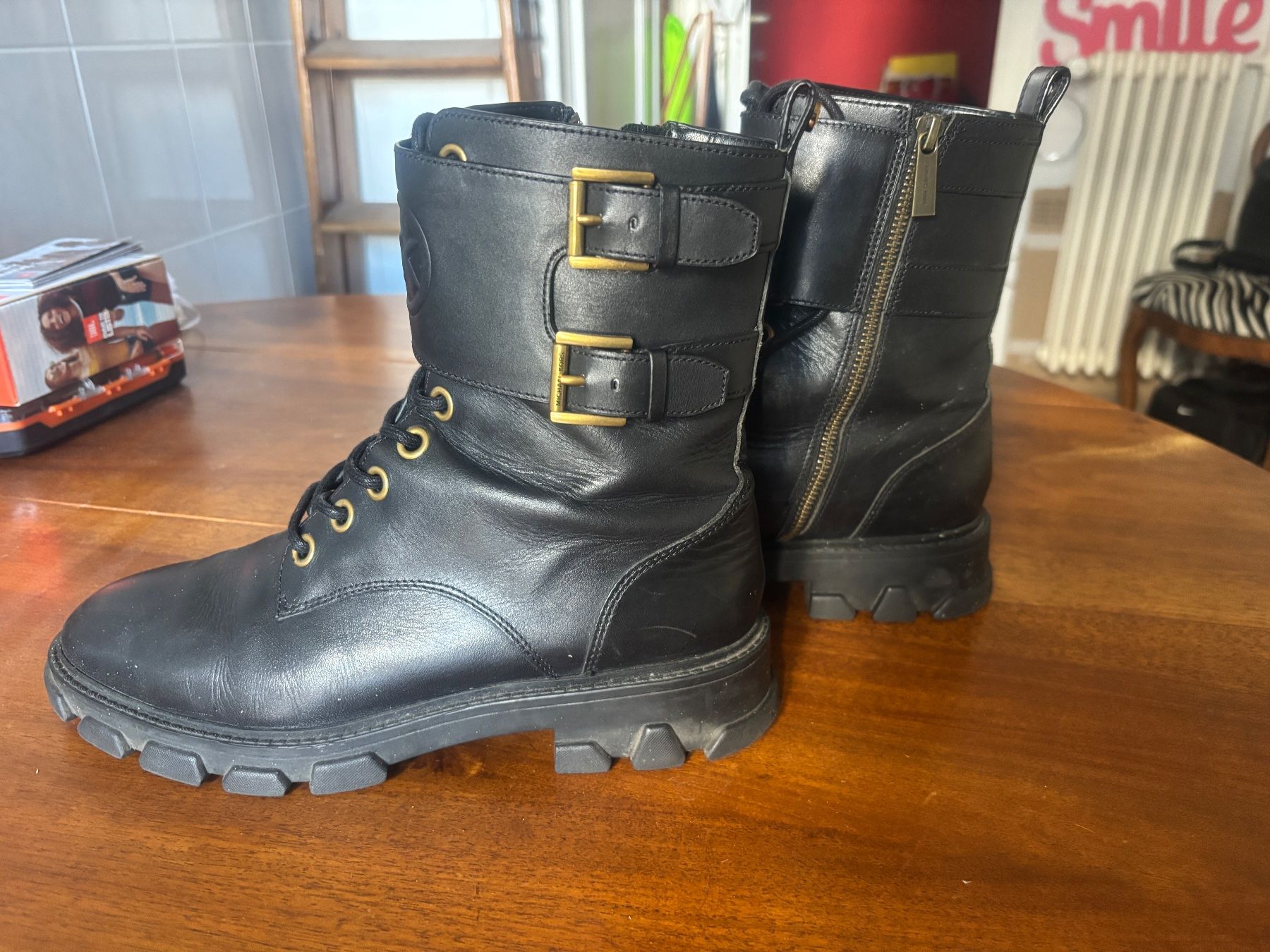 Michael Kors Chaussures femmes: Bottines MK – D'occasion à Genève par bea_f5qp 1