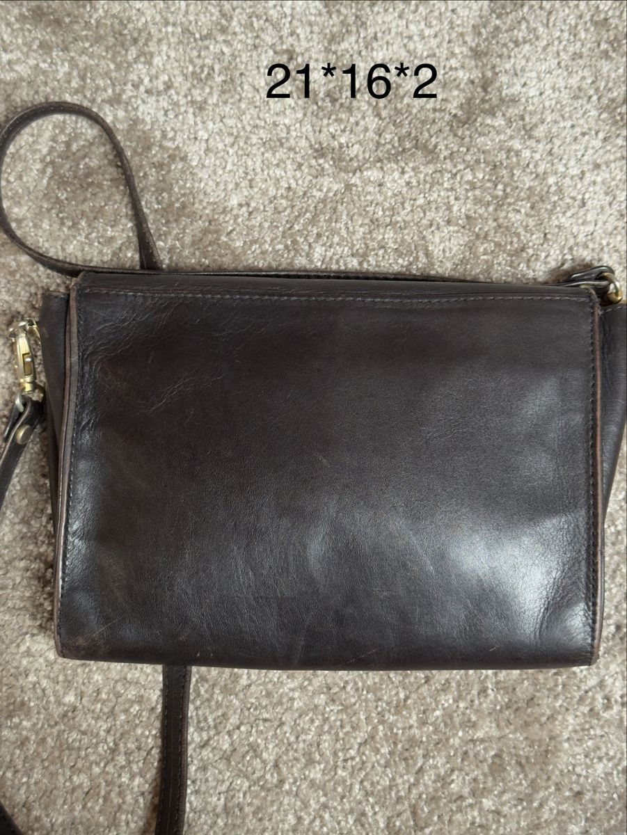 Taschen für Damen: Sac en cuir véritable marron foncé – Gebraucht aus Vuippens von Anna_as 6
