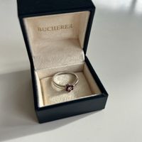Bague Bucherer or blanc diamants et rubis taille 53