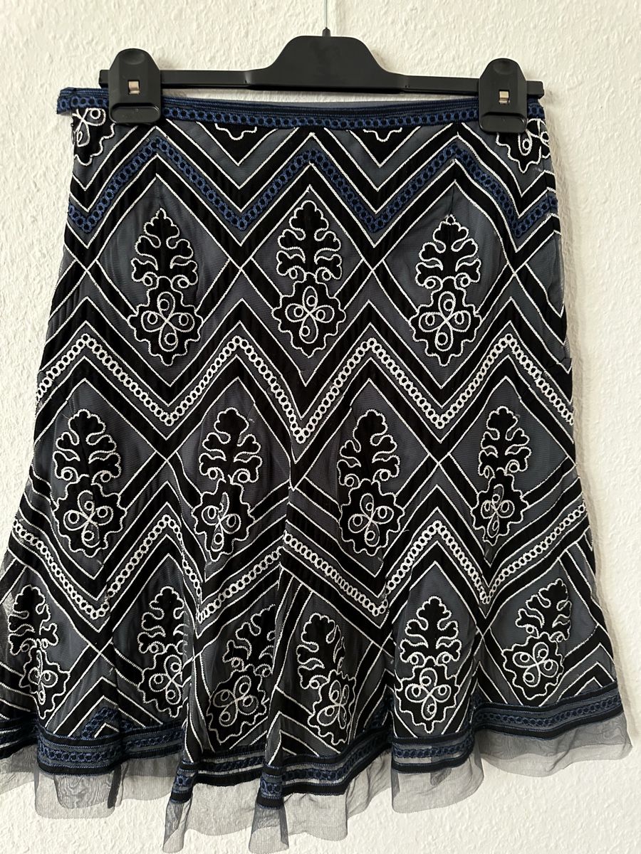 Gonne: i BLUES Designer Skirt, Size 6, Geometric Pattern, Gift! – Nuovo e nell'imballaggio originale da Versoix venduto da pen_6hgs 2