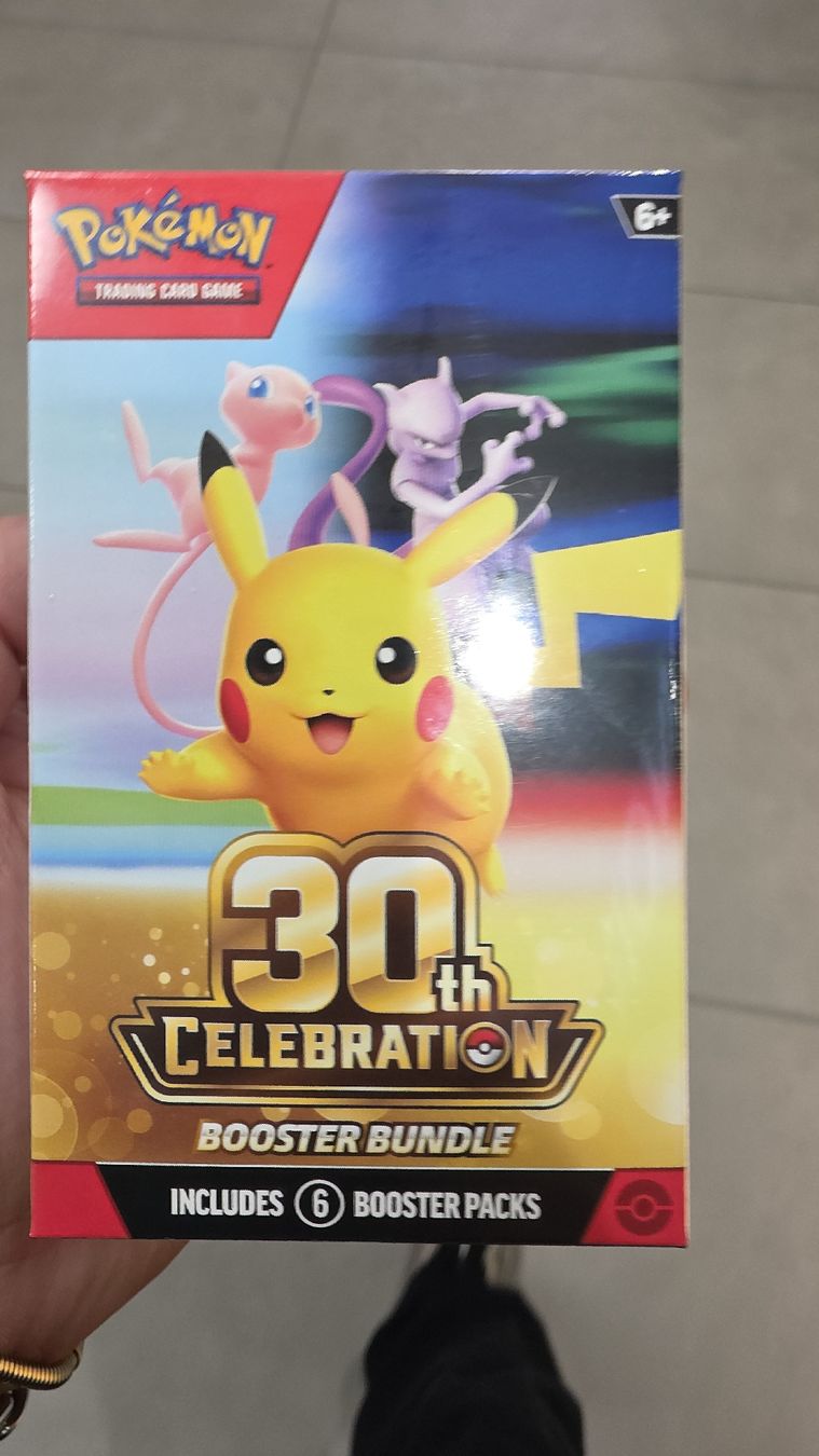 Cartoline: Booster Bundle Pokémon 30th Celebration neuf scellé – Nuovo e nell'imballaggio originale da Neuchâtel venduto da Vito-rocco
