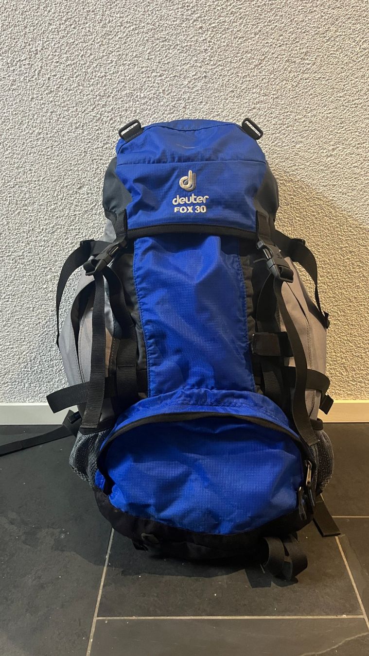 Deuter Sacs & sacs à dos: Deuter Fox 30 Kinder Wanderrucksack – D'occasion à Winterthur par jok_5b29