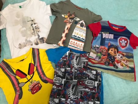 5 T-shirts , Gr.98