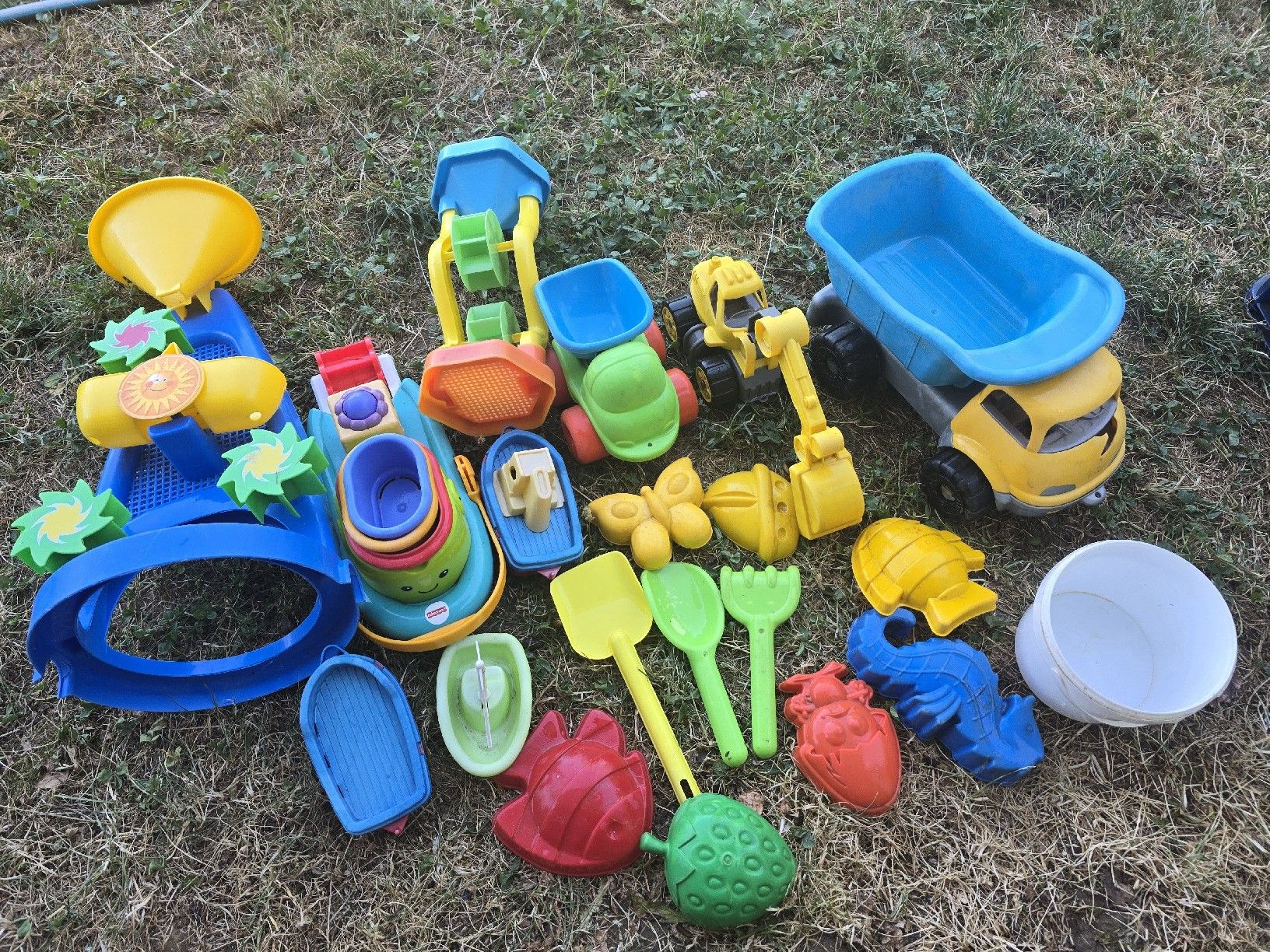 Sabbiera per bambini: Sand- und Wasserspielzeug – Usato da Olten venduto da Jullis