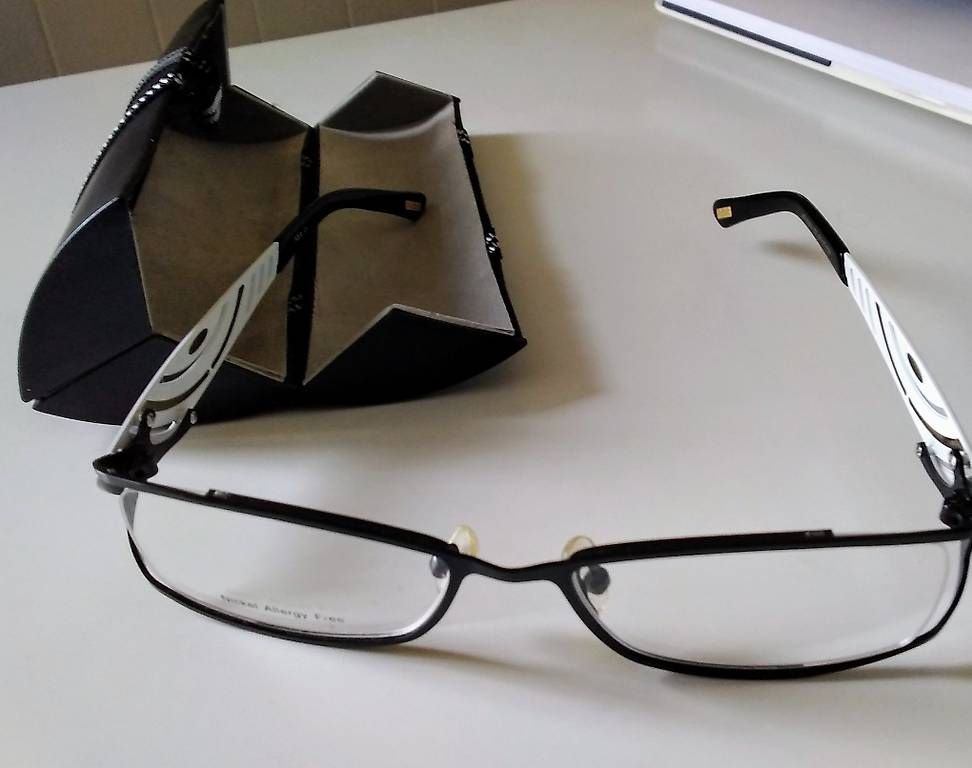 Occhiali & Lenti: Modische Damenbrille – Usato da Uetendorf venduto da kel_5hsq