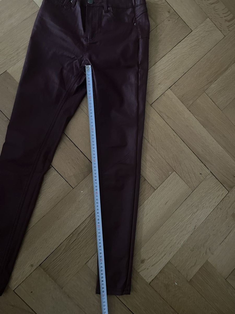 Lotti di vestiti: Weinrot Hose mit passenden Oberteil  – Nuovo (secondo la descrizione) da Olten venduto da sae_82z2 2