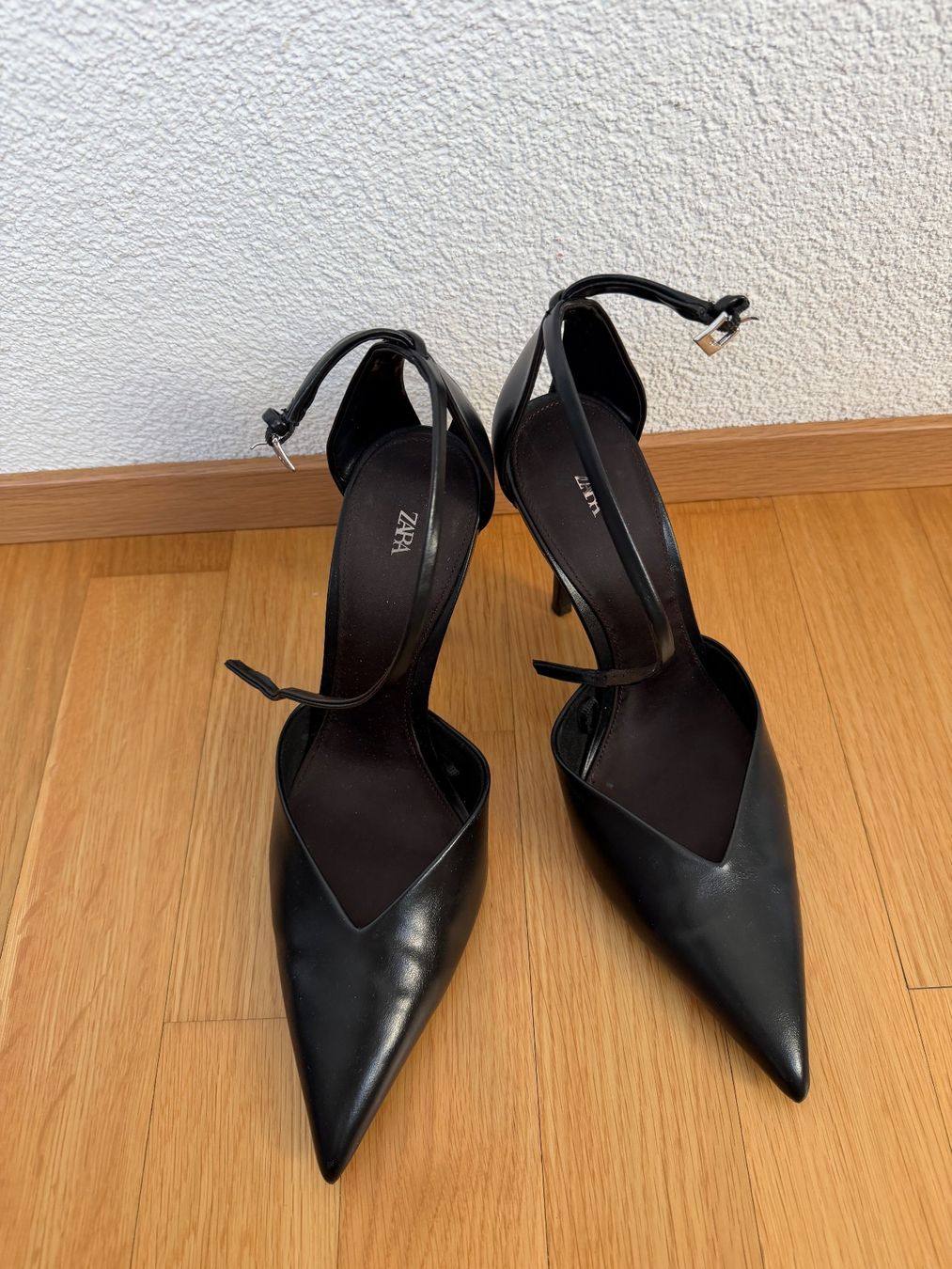 Zara Damenschuhe: Zara Pumps schwarz Gr. 40 – Gebraucht aus Klingnau von Vdado 7