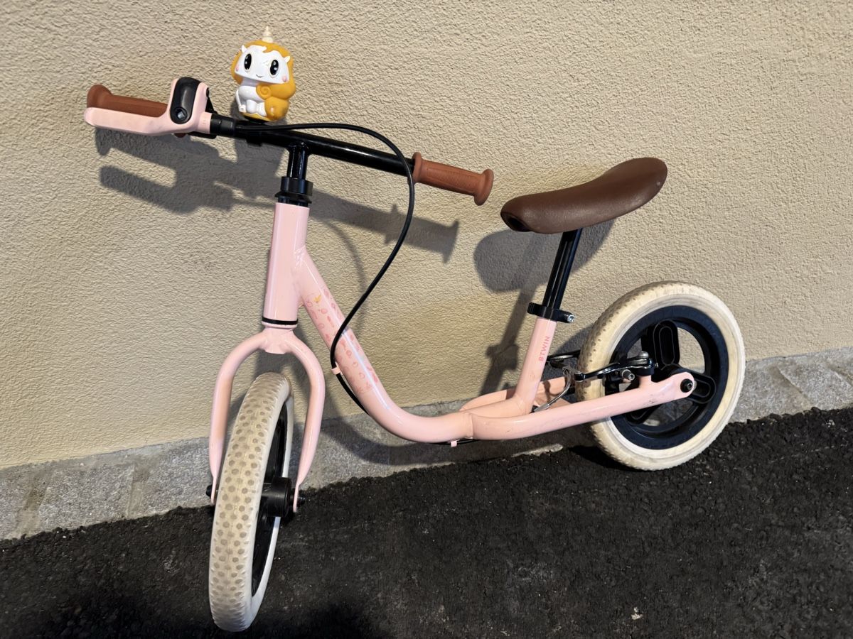Decathlon Velos: Draisienne décathlon avec licorne – Gebraucht aus Montreux von canori