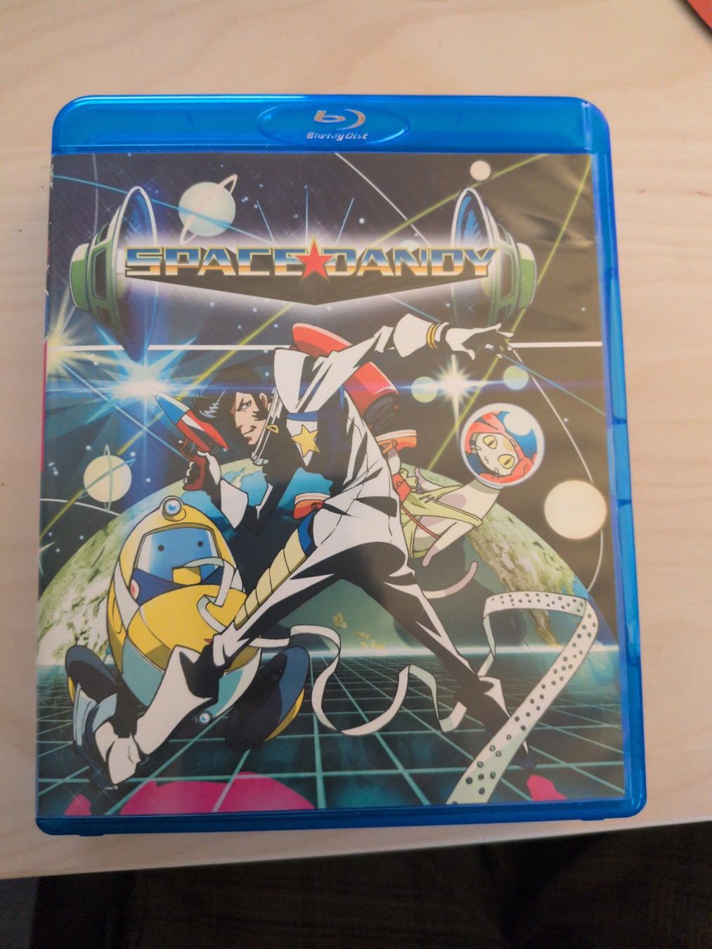 Tous les DVDs: Space Dandy Intégrale Saisons 1 & 2 Blu-ray FR – Neuf (Voir description) à Gland par Kyostal 2