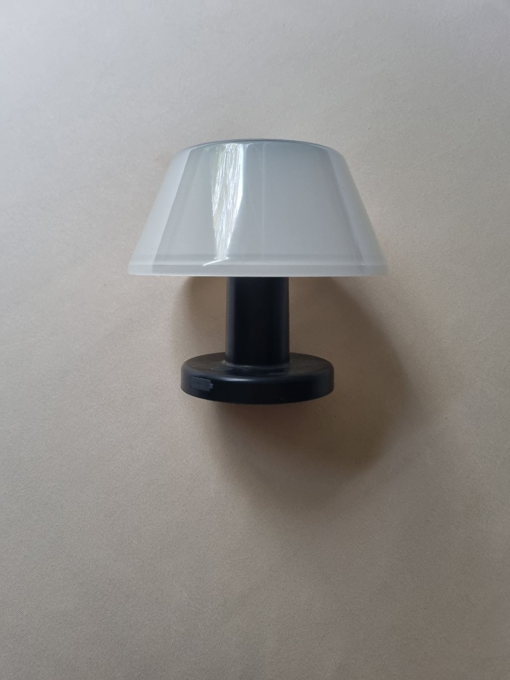 Lampade: kleine outdoorlampe – Usato da worb venduto da rea_5fhk