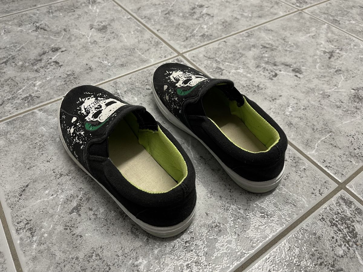 Scarpe per ragazzi: Hausschuhe Finken Grösse 31 – Usato da Rottenschwil venduto da gle81 2