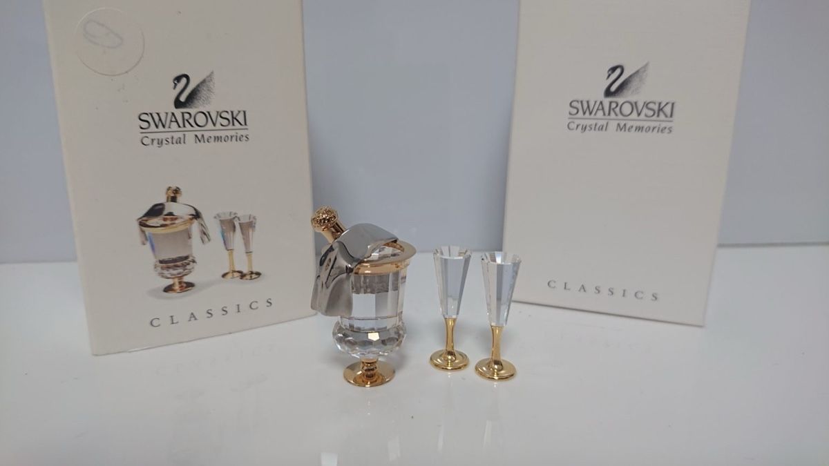 Swarovski Tutte le decorazioni: SWAROVSKI SEKTKÜHLER MIT 2 SEKTGLÄSER – Nuovo (secondo la descrizione) da Uerikon venduto da Vonkamo 3