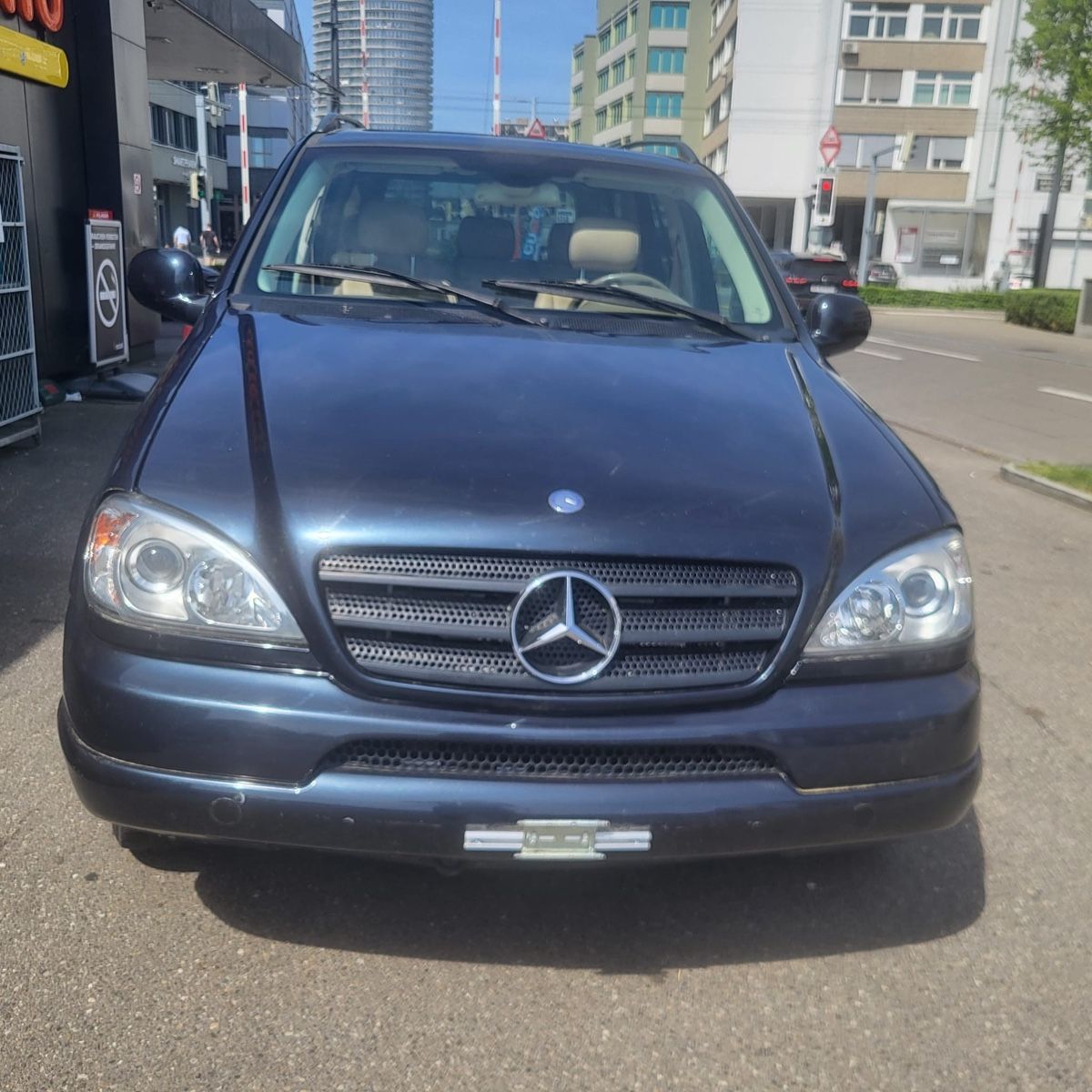Mercedes-Benz Automobili: Mercedes ML 270 CDI – Usato da Fällanden venduto da wal_6qgk