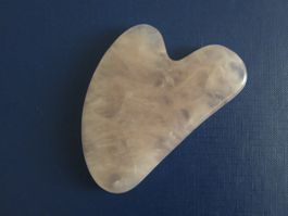 Gua Sha, aus echtem Rosenquarz, ca. 8 cm