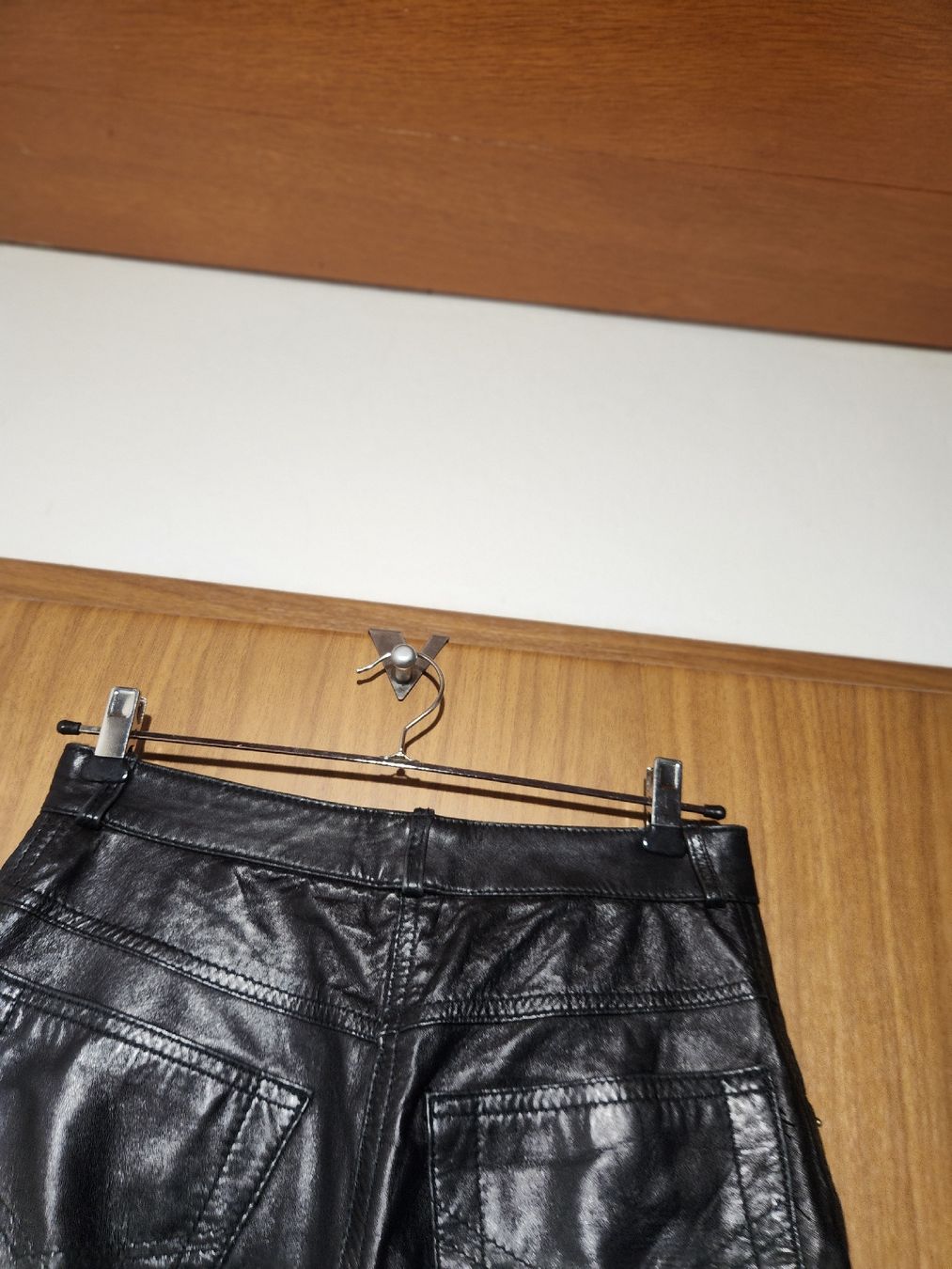 Hosen: Pantalon en cuir noir authentique, taille 36 – Gebraucht aus Niedergösgen von Eva2410 2