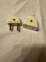 Lot de 2 prises électriques vintage - parfait état! (445)