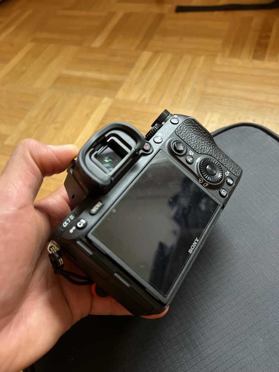 Sony Fotocamera: Sony Kamera a7III – Nuovo (secondo la descrizione) da Zürich venduto da jor_t68d 1