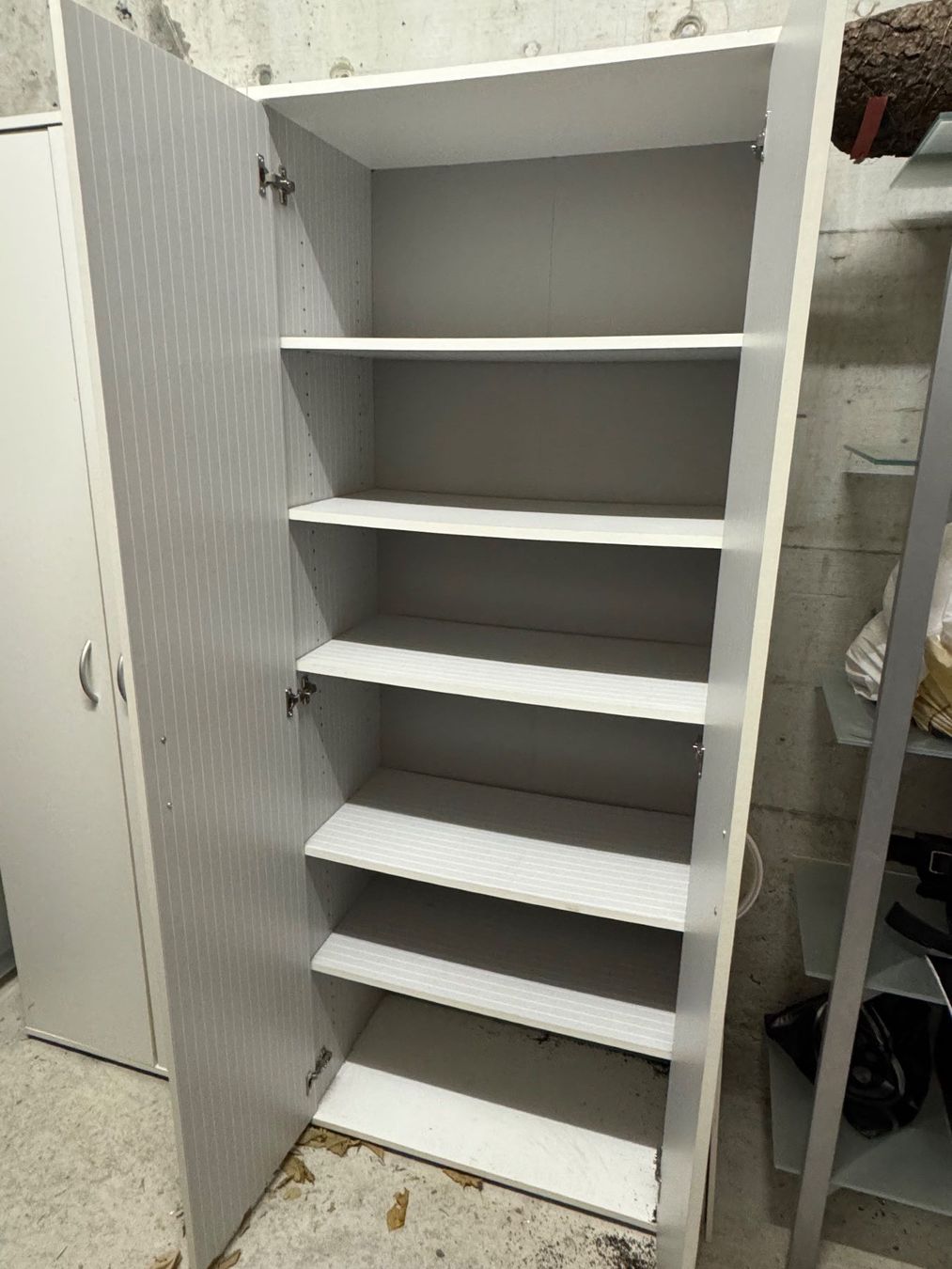 Praktischer Kellerschrank – Stauraum Lager, Garage, Keller (Gebraucht) in Otelfingen für CHF 20 – nur Abholung auf Ricardo kaufen