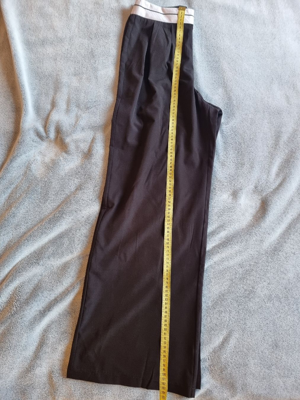Shein Hosen: SHEIN High weist Hose, M – Gebraucht aus St Gallen von vir_5kgt 3