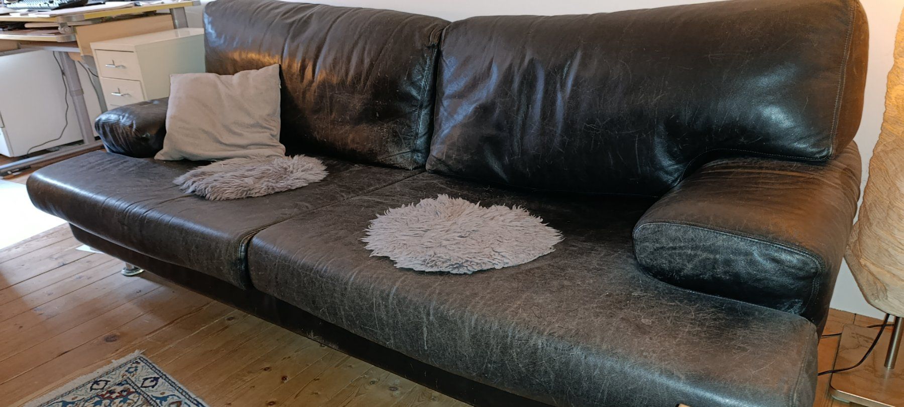 Divani: Schwarzes 3-Sitzer-Sofa in Leder – Usato da Netstal venduto da Henoch