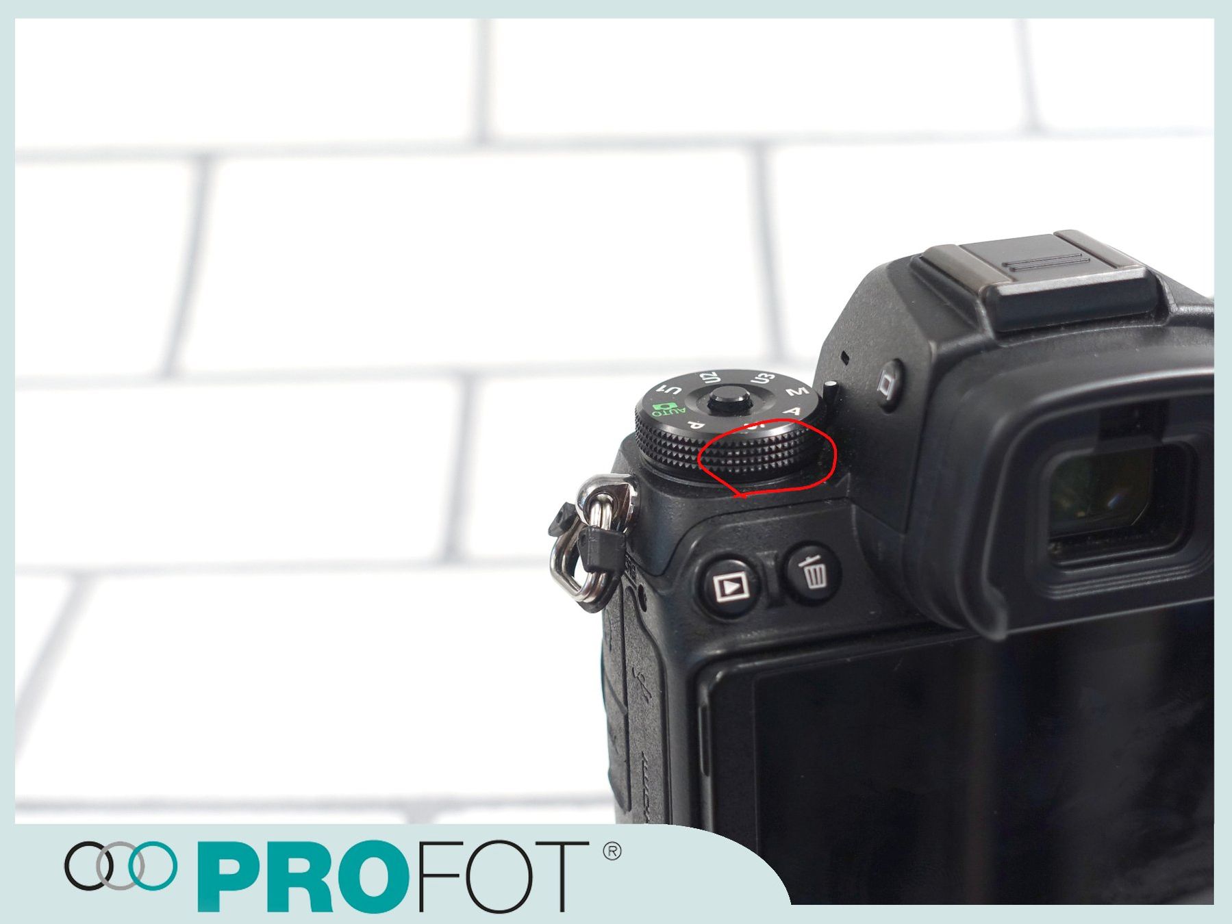 Nikon Kamera: Nikon Z7II mit Multifunktionshandgriff MB-N11 & 3x Akku's – Gebraucht aus Muri von  8