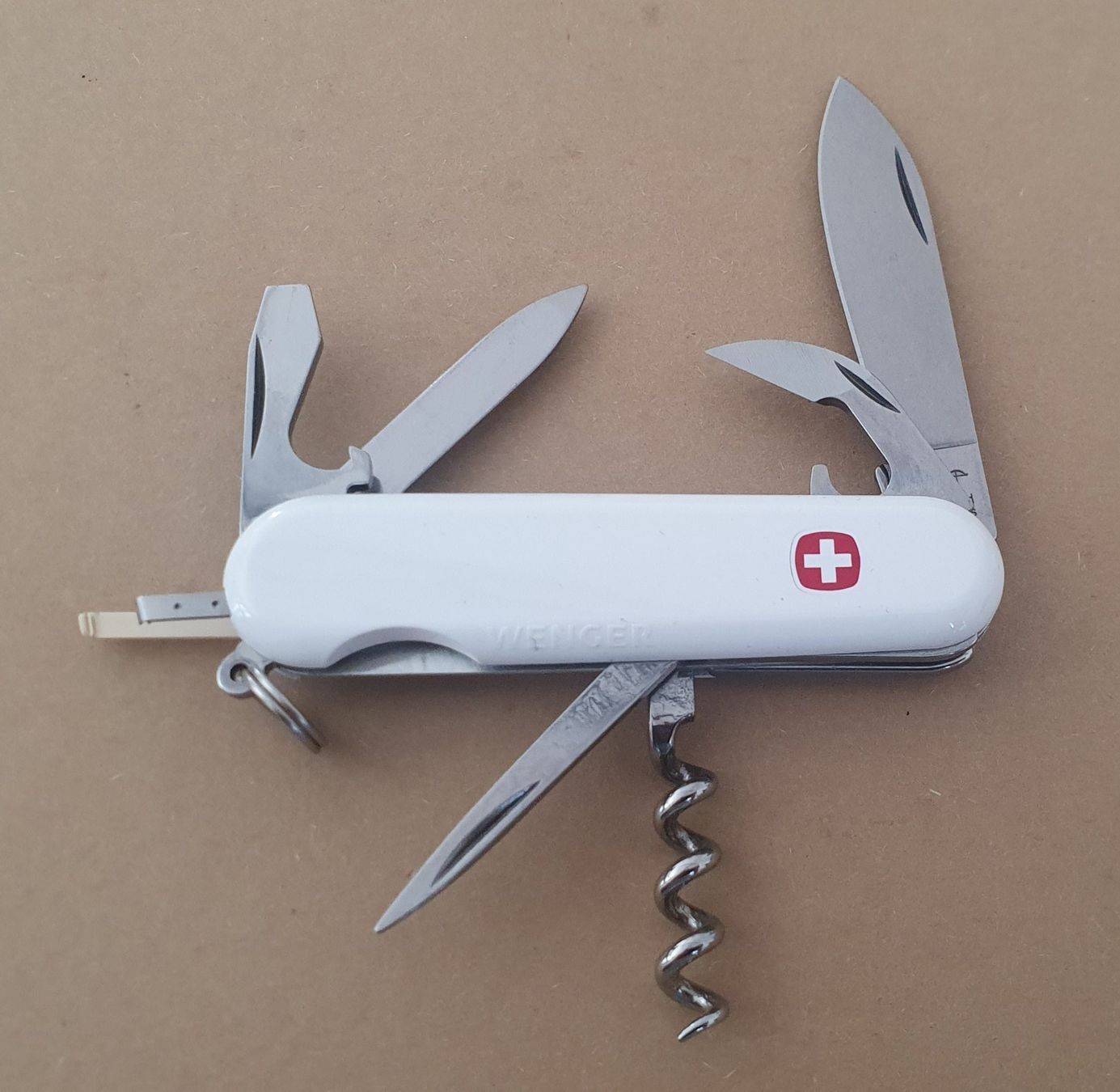 Wenger Coltelli tascabile: 4 Sackmesser mit Logo – Nuovo (secondo la descrizione) da Härkingen venduto da MarianneSi 2