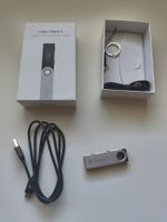 Ledger Nano S - crypto hardware wallet