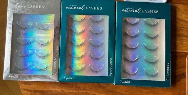 Make-up: Neu Künstliche Wimpern Sets mit Duo Kleber – Nuovo e nell'imballaggio originale da Wilen b. Wollerau venduto da rosmarin13