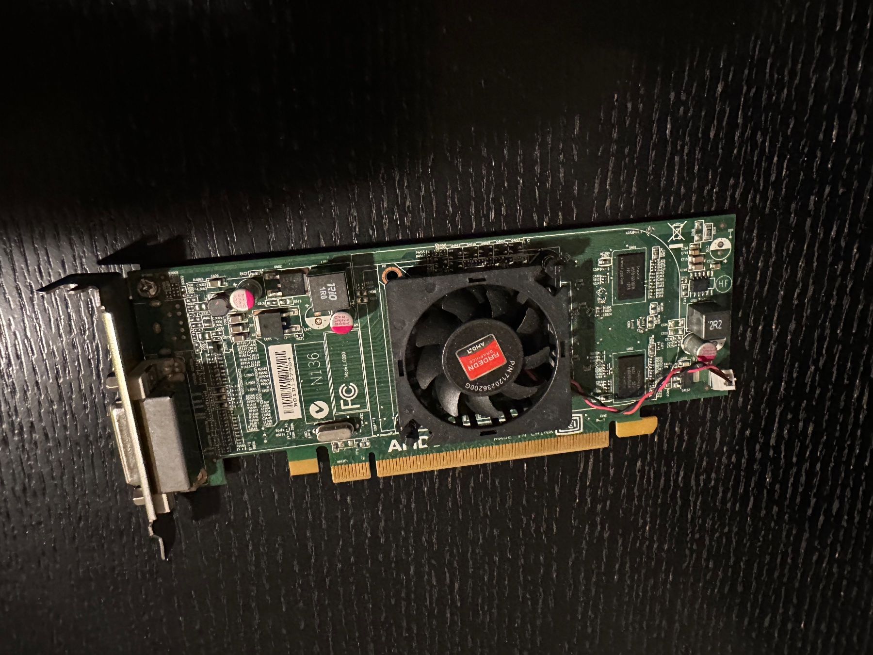 Amd Schede grafiche: ATI Radeon Grafikkarte im Low-Profile-Format – Usato da Zürich venduto da art_2j7h