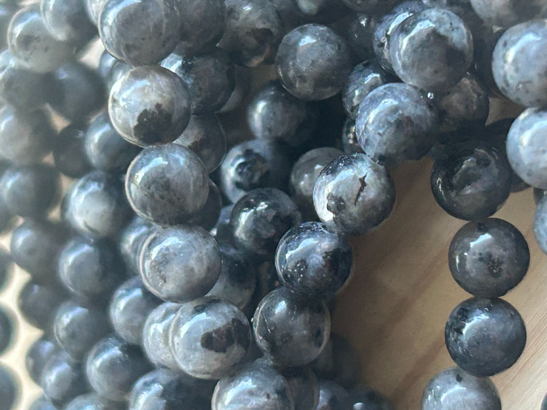 Minerali & Pietre curative: Aktion!!! Strang echte Labradorite white light beads 8 mm – Nuovo e nell'imballaggio originale da Niederrohrdorf venduto da Ytobi 1