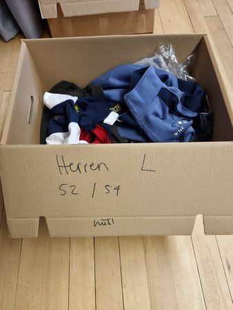 Herren Kleider Grösse L gemischt 8 fr kg