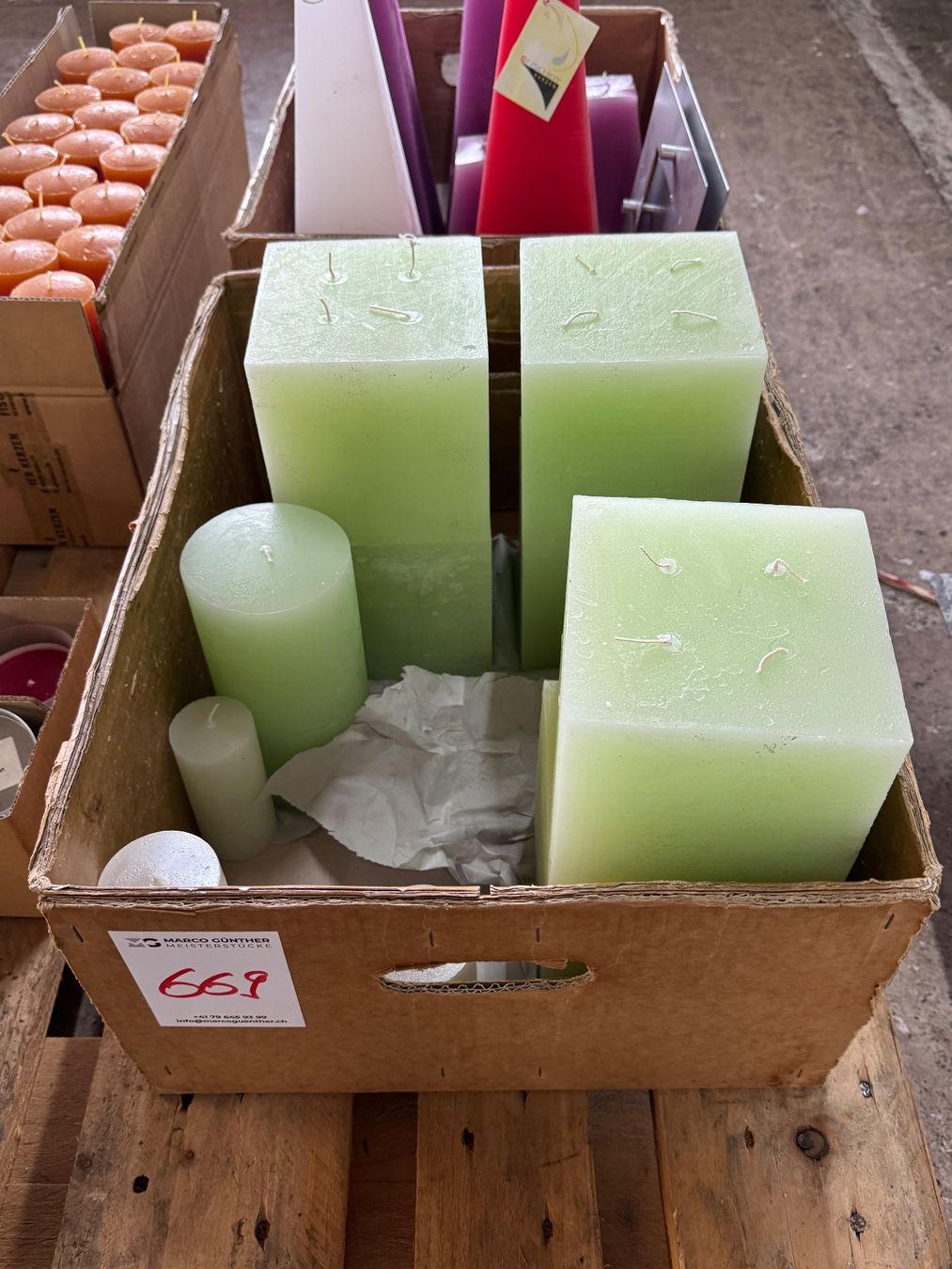 Bougies: 669 Posten Raureif Kerzen aus Liquidation – D'occasion à Derendingen par Meisterstuecke